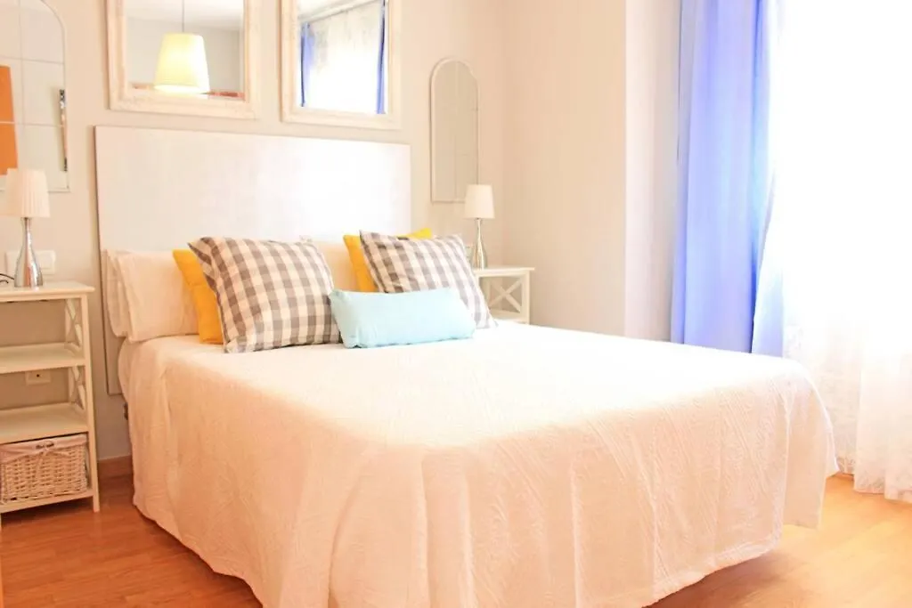 아파트 Apartamento Malaga Sol